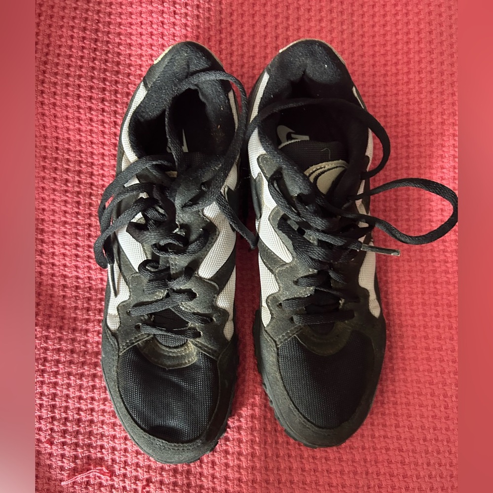 Nike Zoom Waffle II Black and White Sneakers